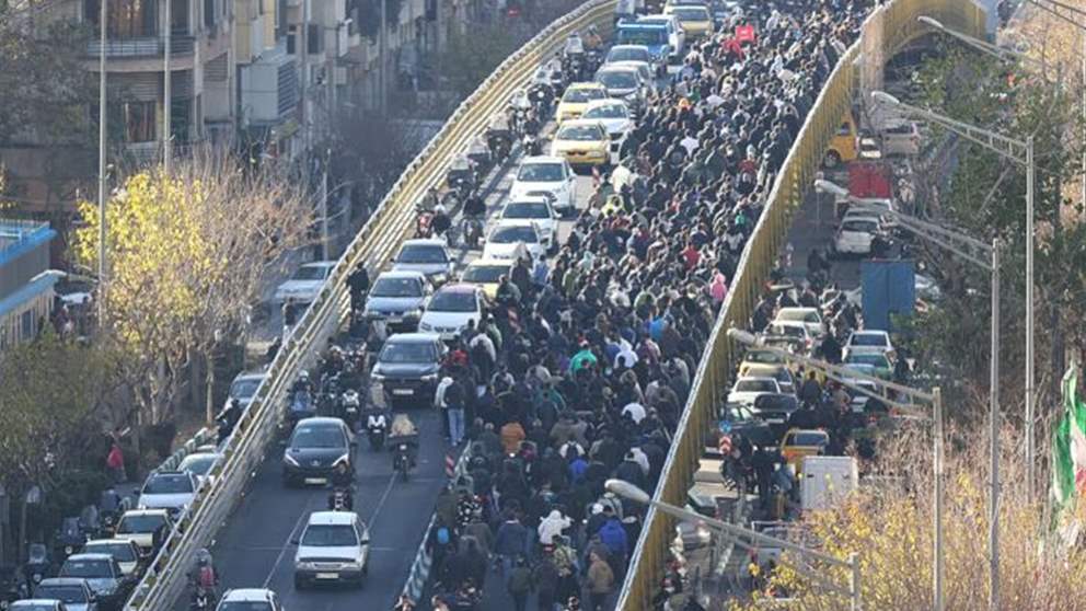 في ايران.. مواجهات بين متظاهرين وقوى الأمن 