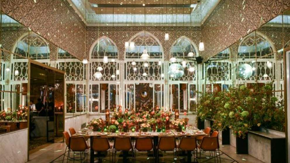 بعد "رقصة العري".. إدارة المطعم توضح!