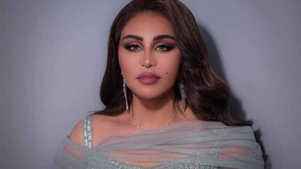 ابنة الفنانة الاماراتية أحلام الشامسي بظهور نادر... خطفت الأنظار باناقتها 