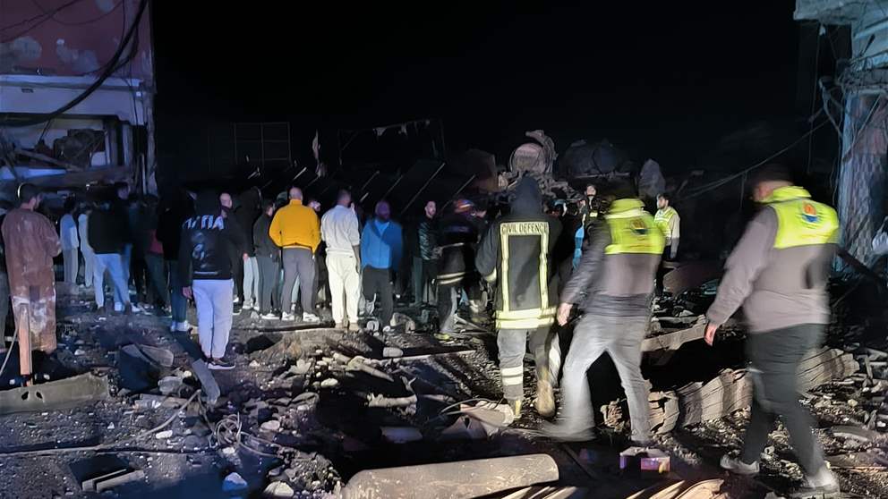 غارة على الغازية ليلاً ومبنى سُويّ أرضاً.. مراسل الجديد يعاين الأضرار