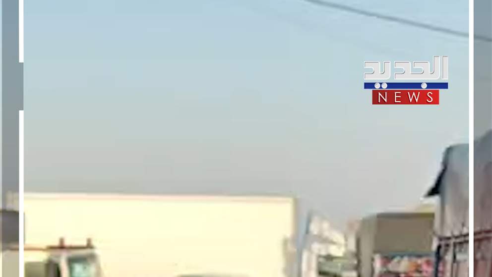 قطعوا الطريق ورفعوا صوتهم.. مزارعو عكار غاضبون - شاهد الفيديو