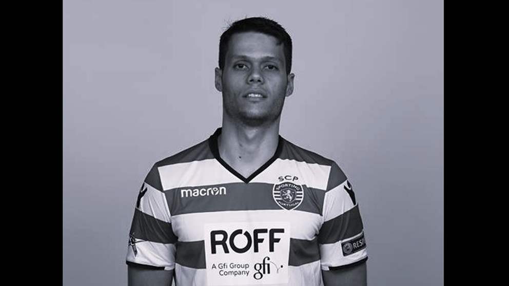 رحيل مفاجئ لبطل أوروبا