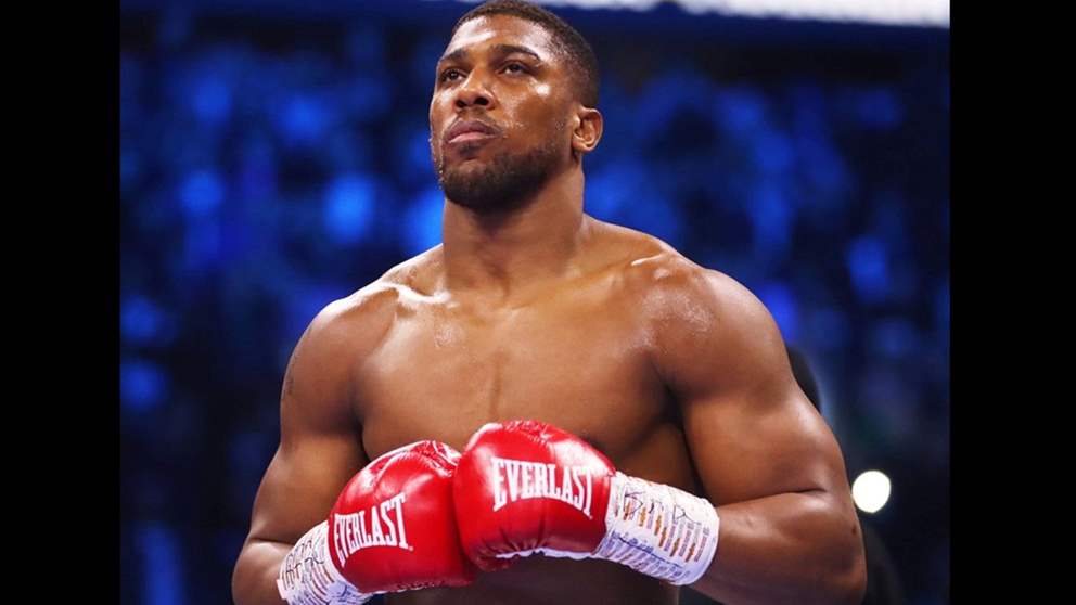 شائعة اعتزال أنتوني جوشوا تتصاعد 