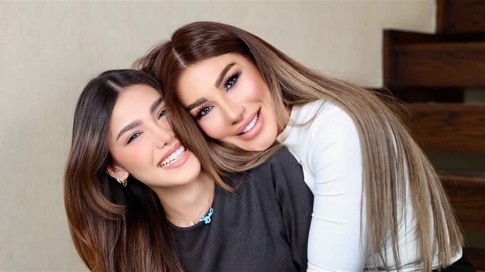 لمى الرهونجي تشارك صورًا مؤثرة مع ابنتها قبل انتقالها للدراسة الجامعية