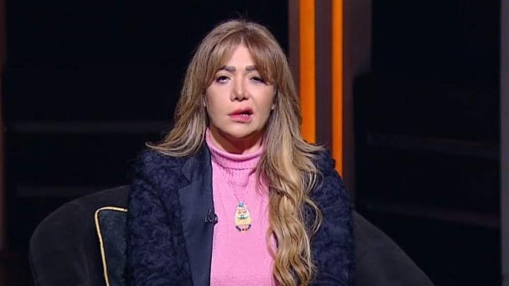 لقاء سويدان تكشف إصابتها بشلل العصب السابع على الهواء