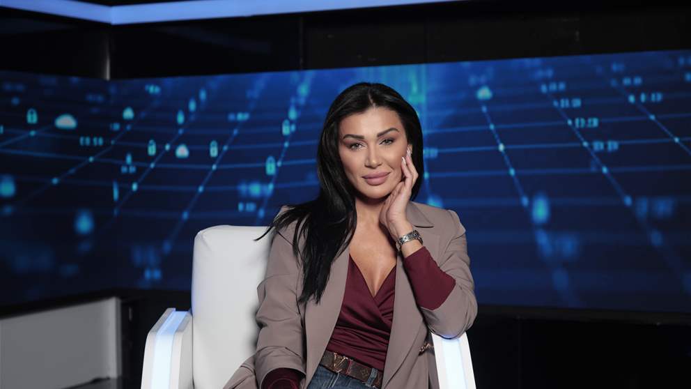 شاهدوا نادين الراسي تغادر الحلقة بعد خلاف بينها وبين ريما كركي ووالدة حسن رعد تتدخل