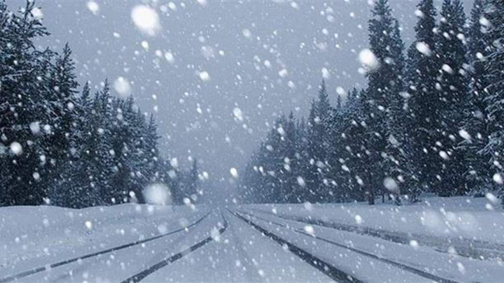 "الثلج على الباب" العاصفة قادمة.. استعدوا! (فيديو)