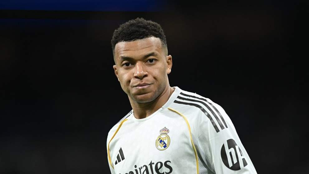 سلسلة إخفاقات مبابي أمام برشلونة مستمرّة