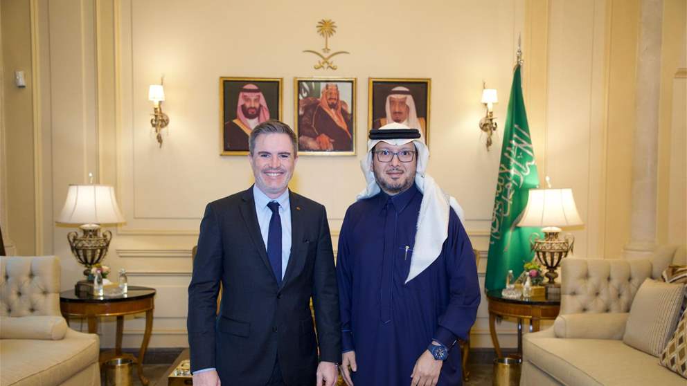 سفير المملكة في لبنان يستقبل السفير الكندي