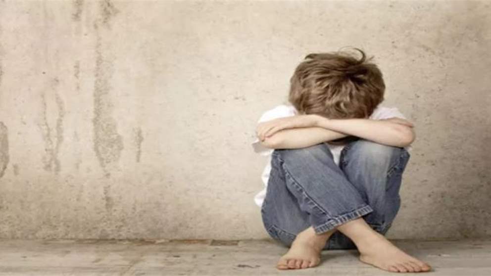 بالفيديو - طفلة تتعرض للتعنيف.. ونائبة تطلق صرخة