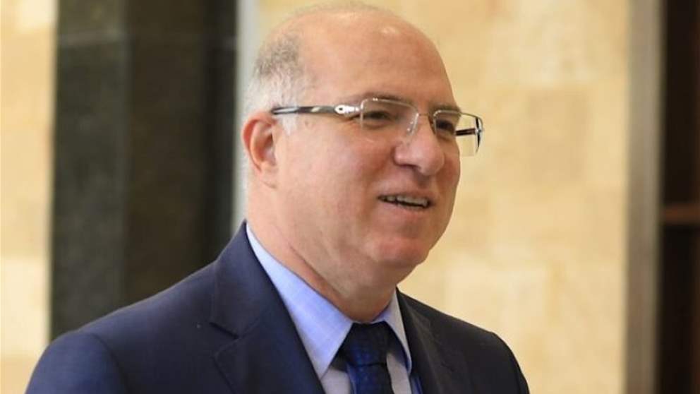 "لا تعبّر عن سياسة الحكومة"... حيدر ينتقد تصريحات رجي