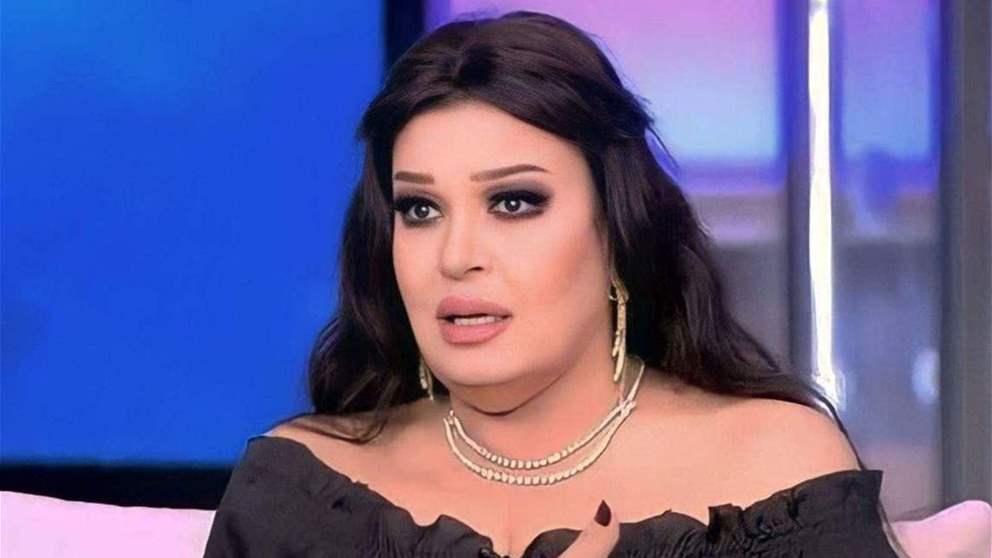 فيفي عبده تساند شيرين عبد الوهاب في محنتها: "مستعدة أجلس تحت رجليكي عشان تقومي"