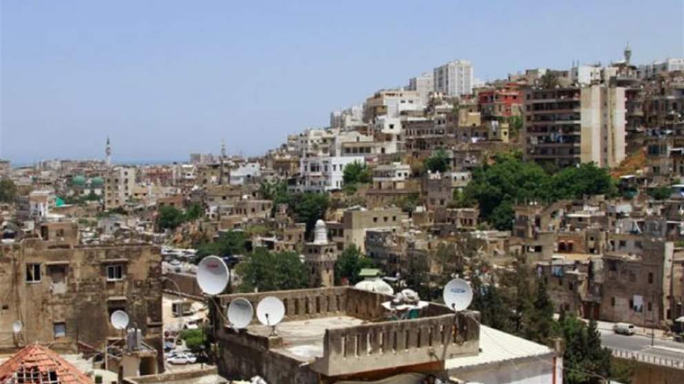 تخوفًا من انهيار مبنى.. إخلاء مدرسة في طرابلس (صور)