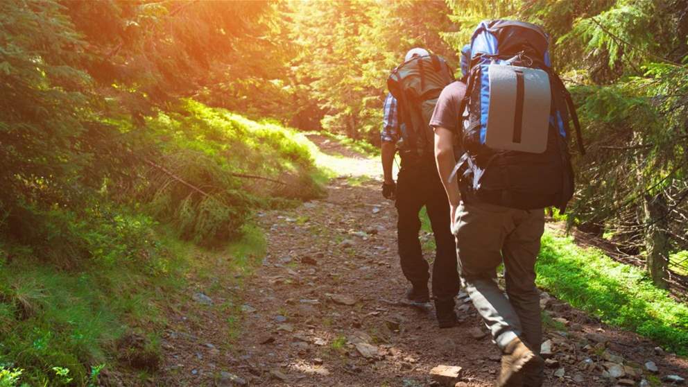 أثناء الهايكينغ.. تاه بين جبال زغرتا (فيديو)