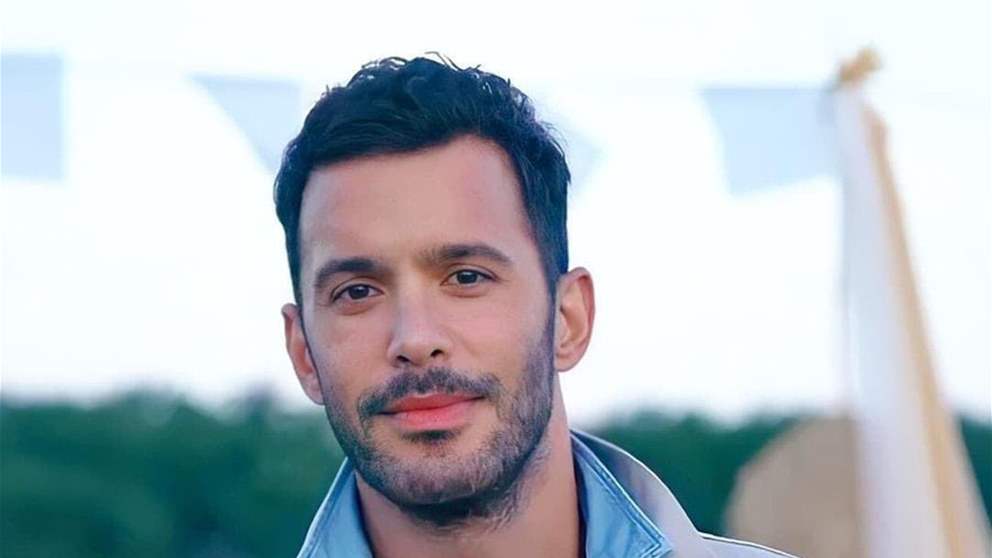 بعد لقتطهما الشهيرة..النجم التركي باريش اردوتش بخطوة مفاجئة تجاه كاريس بشار 