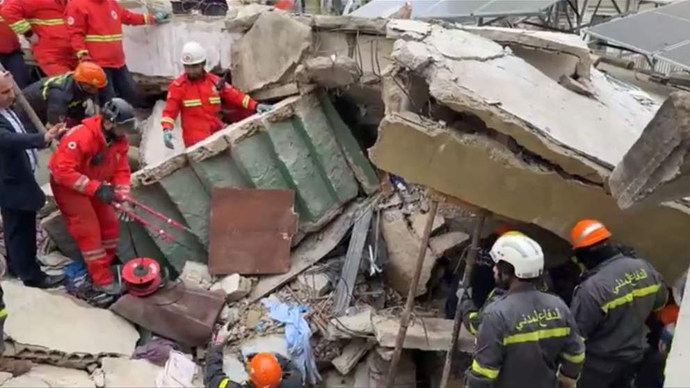 في طرابلس.. عمليات رفع الأنقاض مستمرة والجديد من قلب الحدث