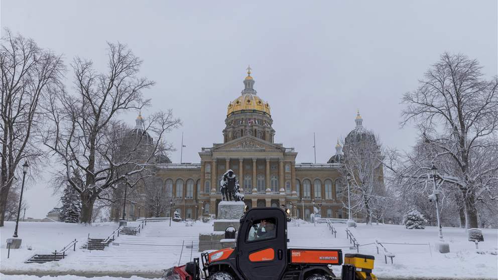 ثلوج وأمطار متجمدة ​وانقطاع للكهرباء.. الشتاء يضرب بقسوة في الولايات المتحدة