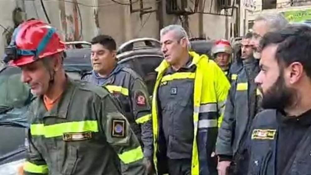 من تحت الركام.. هكذا يعمل الدفاع المدني (فيديو)