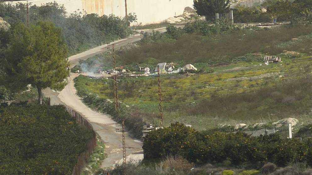 "سيراً على الأقدام".. اسرائيل تستهدف شخصاً بشكل مباشر! 