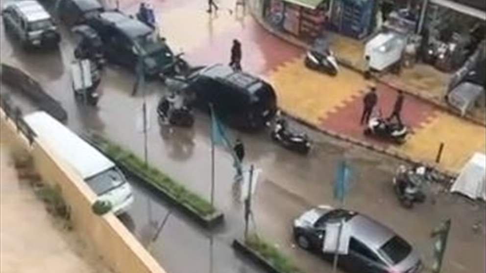 سلاح وتكسير وتهديد.. في حي السلم - شاهد الفيديو