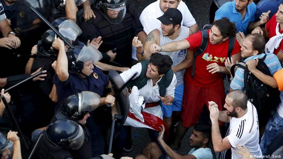 إشكال وتضارب بين المتظاهرين وقوى الأمن (فيديو)