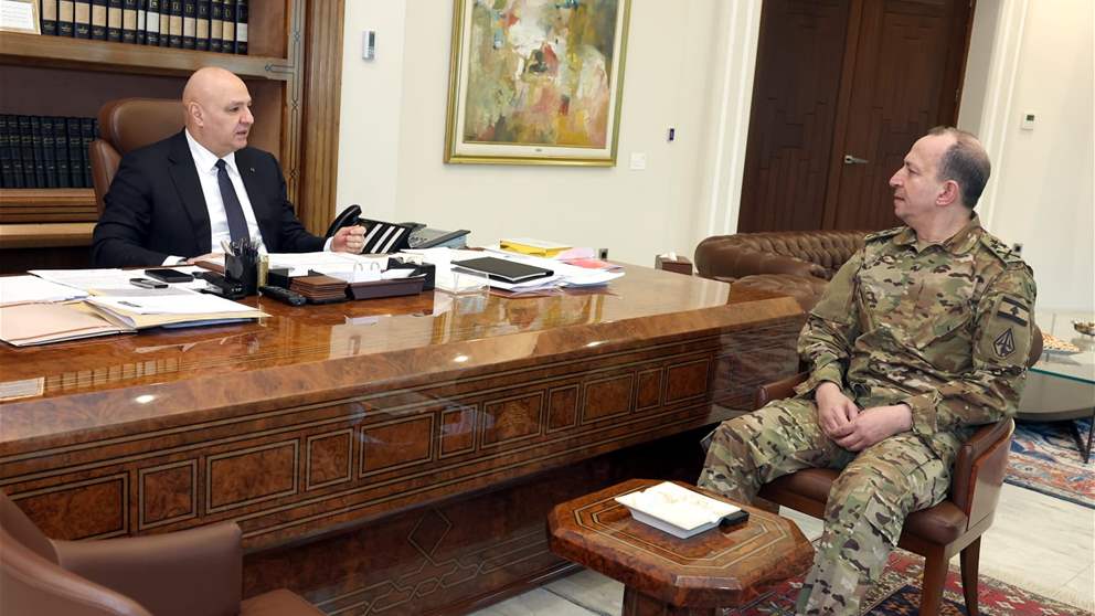 قبل مغادرته الى واشنطن.. لقاء صباحي بين هيكل وعون (شاهد الصورة) 