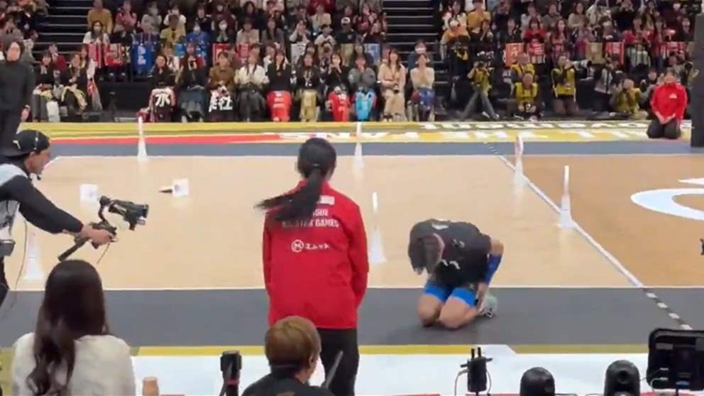 فيديو - اعتذار بروح رياضية استثنائية