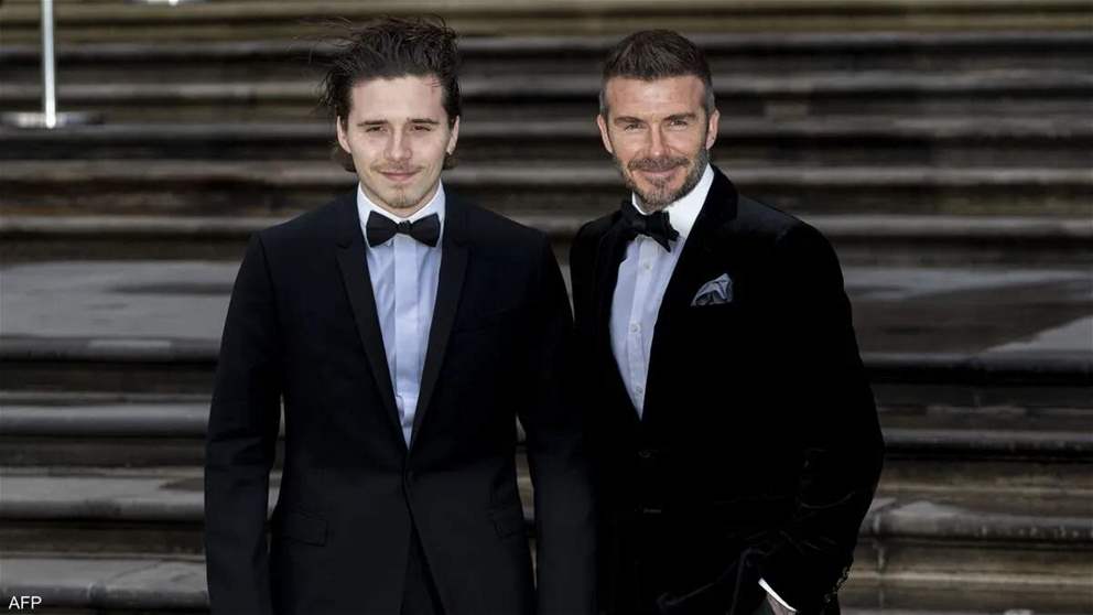 بروكلين بيكهام يزيل وشم والده "ديفيد" عن جسده 