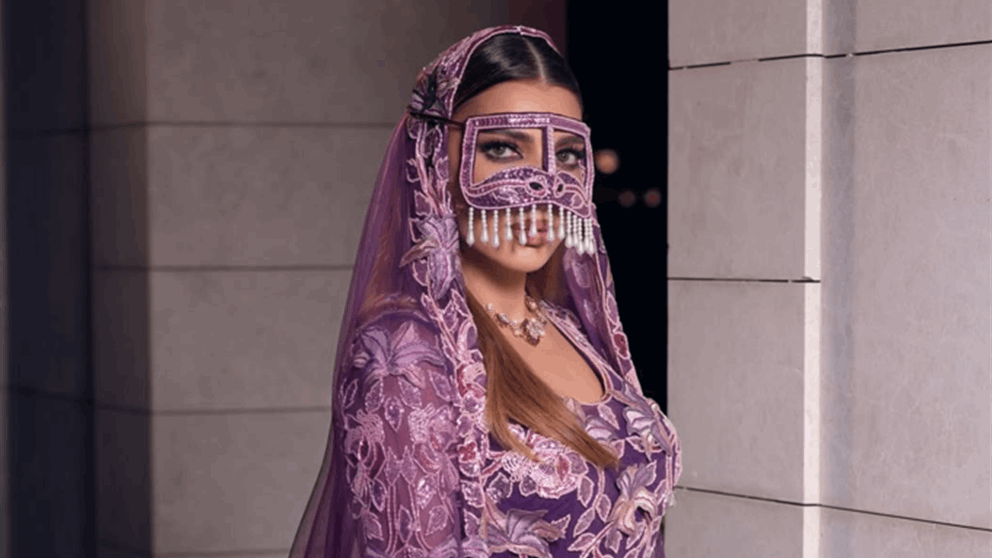 صالة تتألق بالبرقع الإماراتي وتشعل حماس جمهور خورفكان