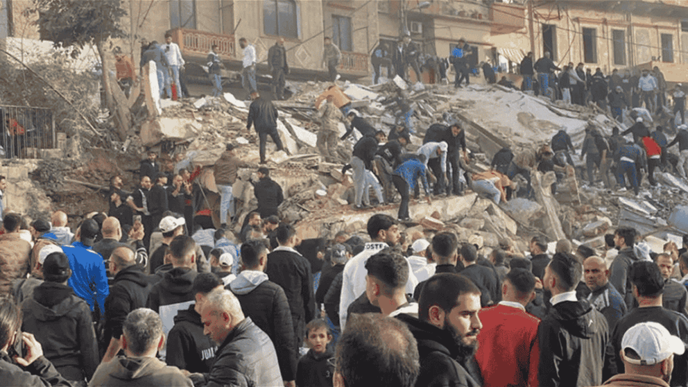 مراسل "الجديد" ينقل آخر التطورات حول المبنى المنهار في طرابلس