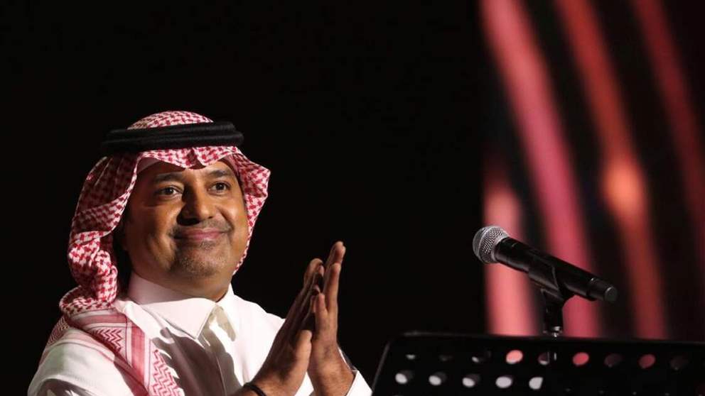 دموع راشد الماجد تخونه على مسرح البحرين