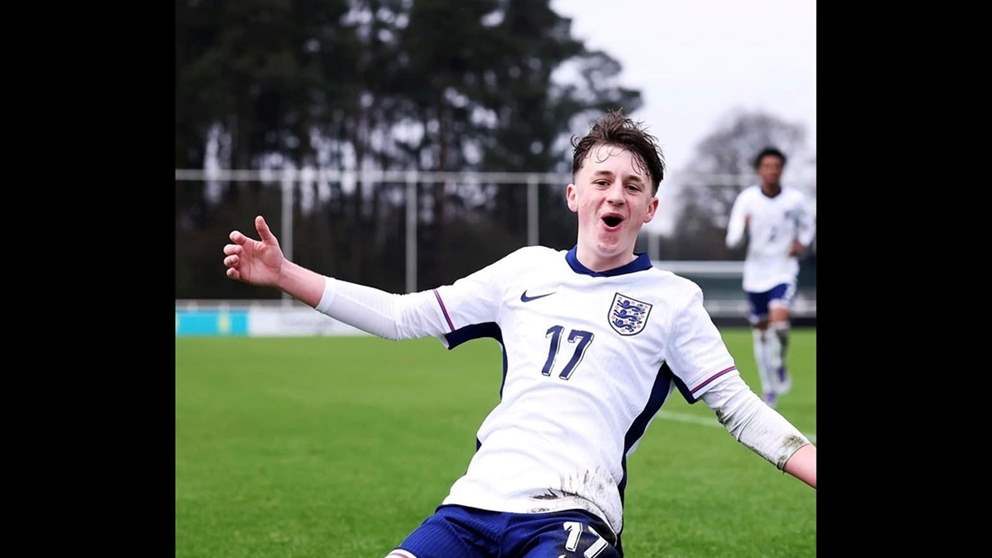 فيديو - "صاروخ نيوكاسل" العابر للقارات يقود أحلام ناشئي إنجلترا 