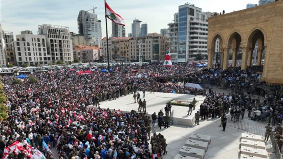 كم بلغ عدد المشاركين في ساحة 14 شباط؟  