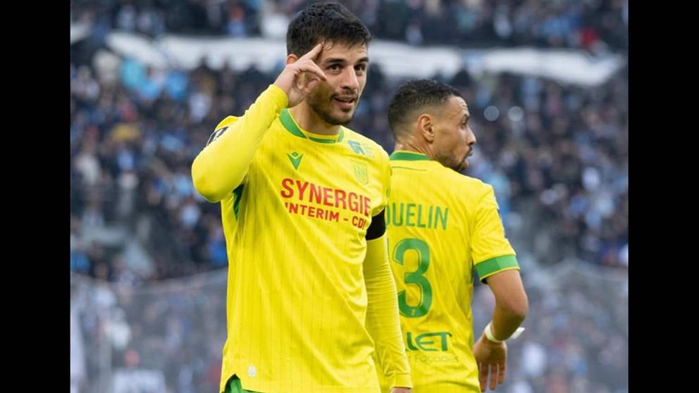 رفض الطيران وقطع 2400 كيلومتر بـرّاً لمواجهة موناكو