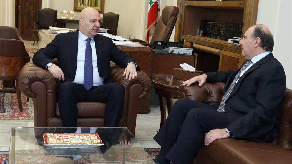 الرئيس عون التقى حاكم مصرف لبنان.. وهذا ما دار بينهما 