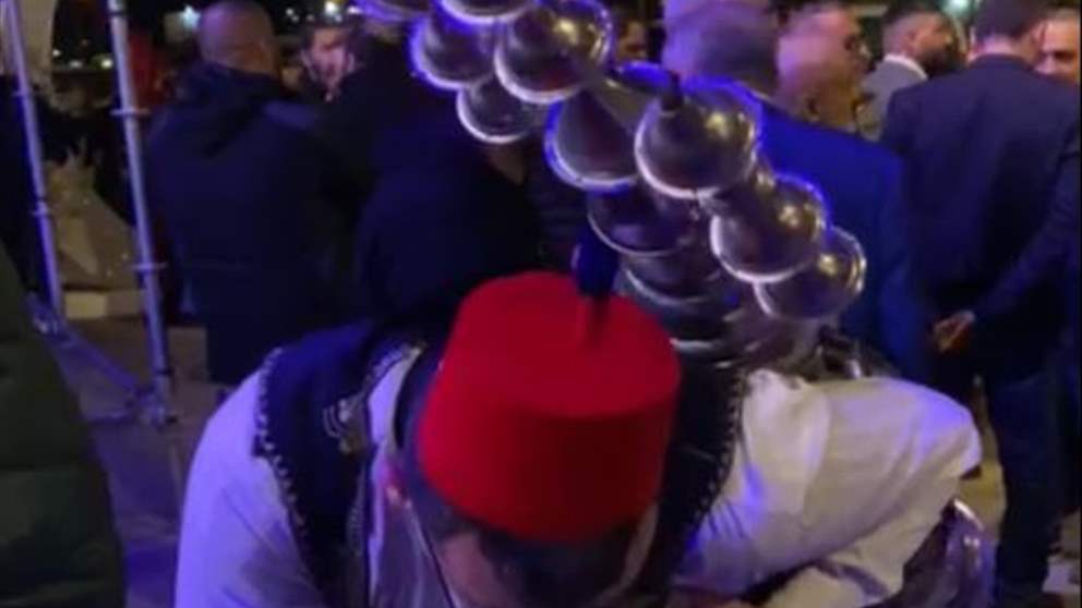 عادة قديمة لصب السوس و الجلاب خلال شهر رمضان - شاهد الفيديو