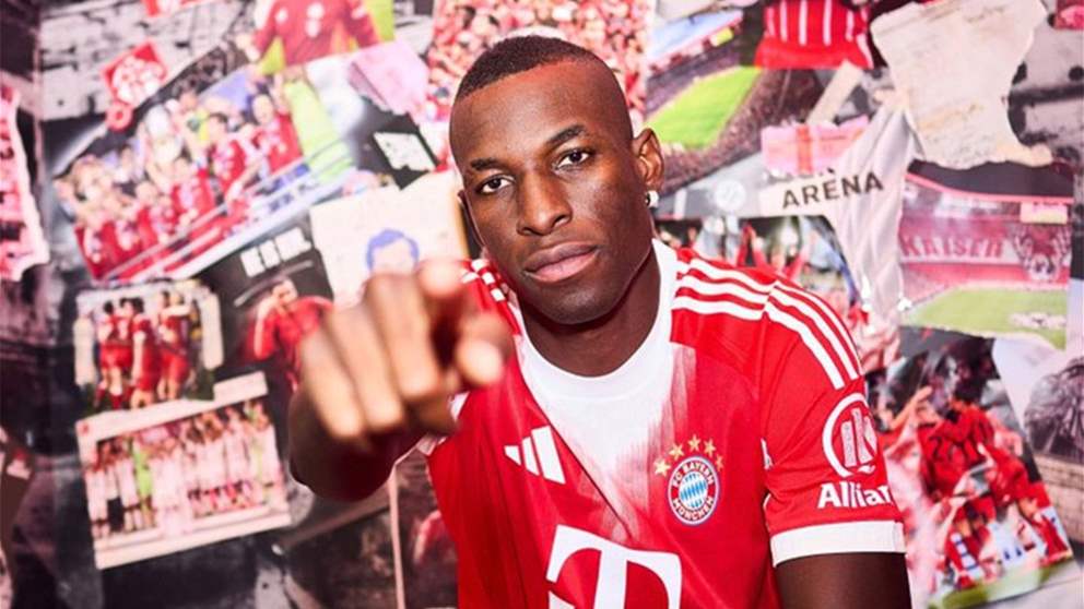 فيديو - نجم البايرن يثير الدهشة بظهور لافت وسط الثلوج