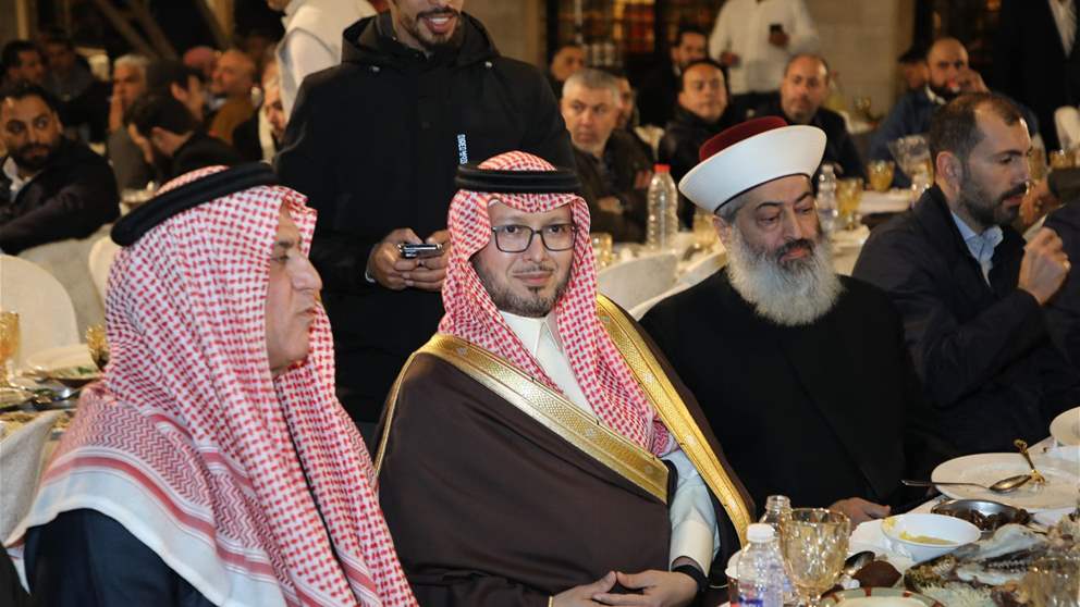 بالصور - السفير السعودي في وادي خالد.. واستقبال عشائري حاشد