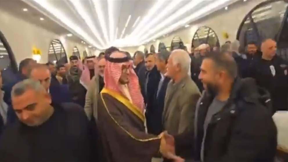 السفير السعودي في وادي خالد.. واستقبال عشائري حاشد (فيديو)