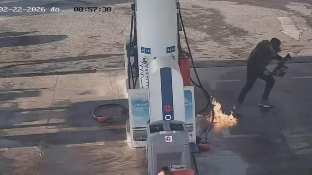 اقتحموا المحطة وأحرقوها (فيديو)