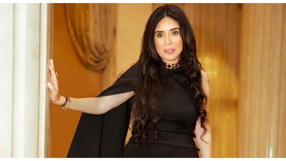 الراقصة دينا تثير الجدل: هذا موقفي من مساكنة ابني!