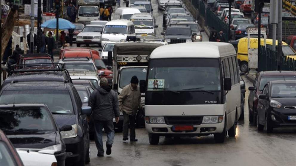 قطاع النقل البري يعلق تحركه