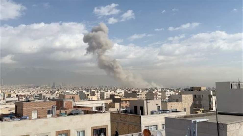 بالفيديو.. صاروخ مجنح في الأجواء الإيرانية