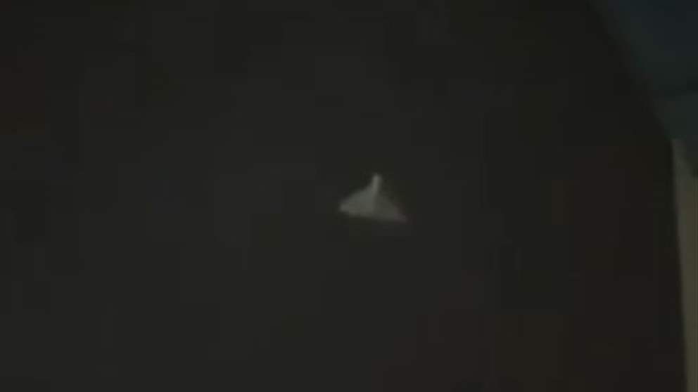 بالفيديو -لحظة اصطدام طائرة مسيرة بفندق في البحرين