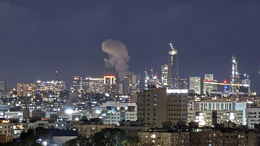 إعلام اسرائيلي: سقوط 3 صواريخ في تل ابيب (صورة)