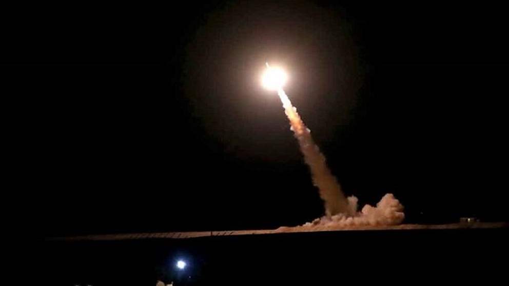 إعتراض صواريخ فوق قطر (فيديو)