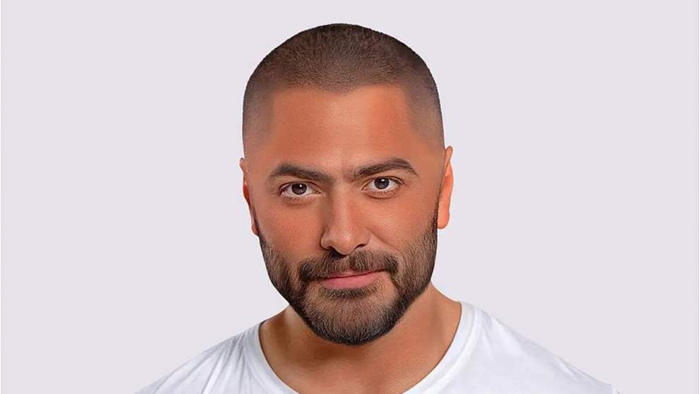 تامر حسني يوجه رسالة مؤثرة لـ مي عمر بعد وفاة والدها