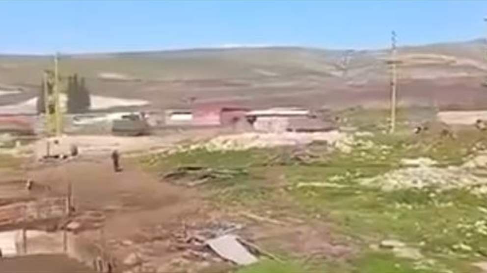 بالفيديو - انسحاب للجيش اللبناني من بعض النقاط الحدودية في الجنوب