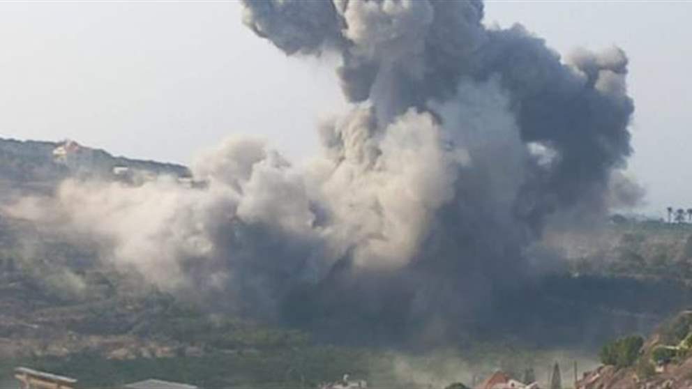 بالفيديو.. بصاروخين غارة عنيفة تستهدف العباسية