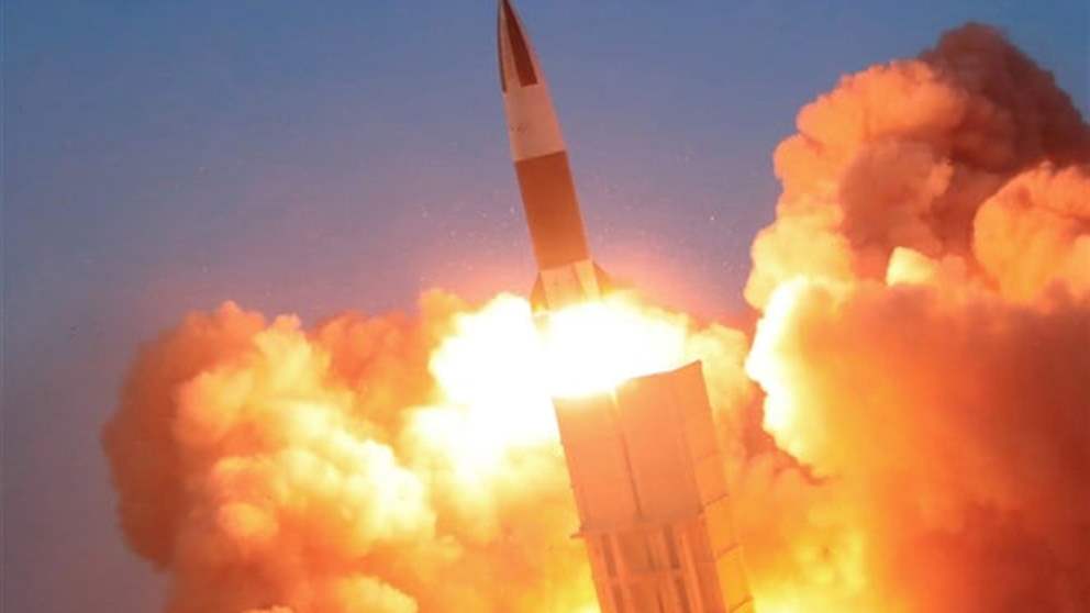 انفجار ولحظات رعب.. وزير إسرائيلي ينجو من صاروخ أطلقه حزب الله